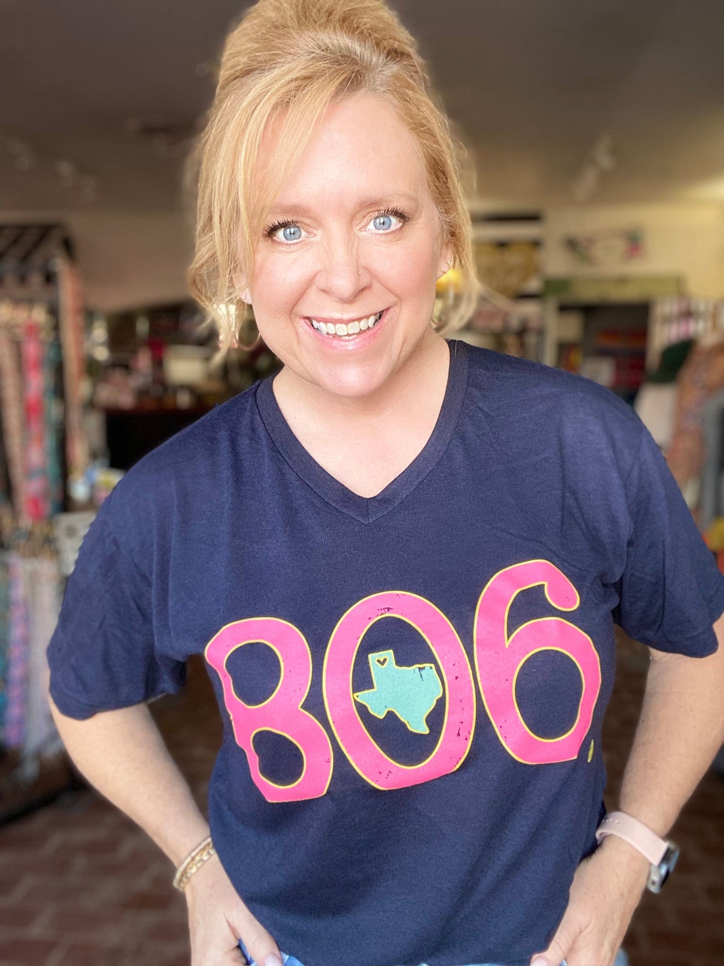 Vneck Bright and Dark Navy 806 Tee