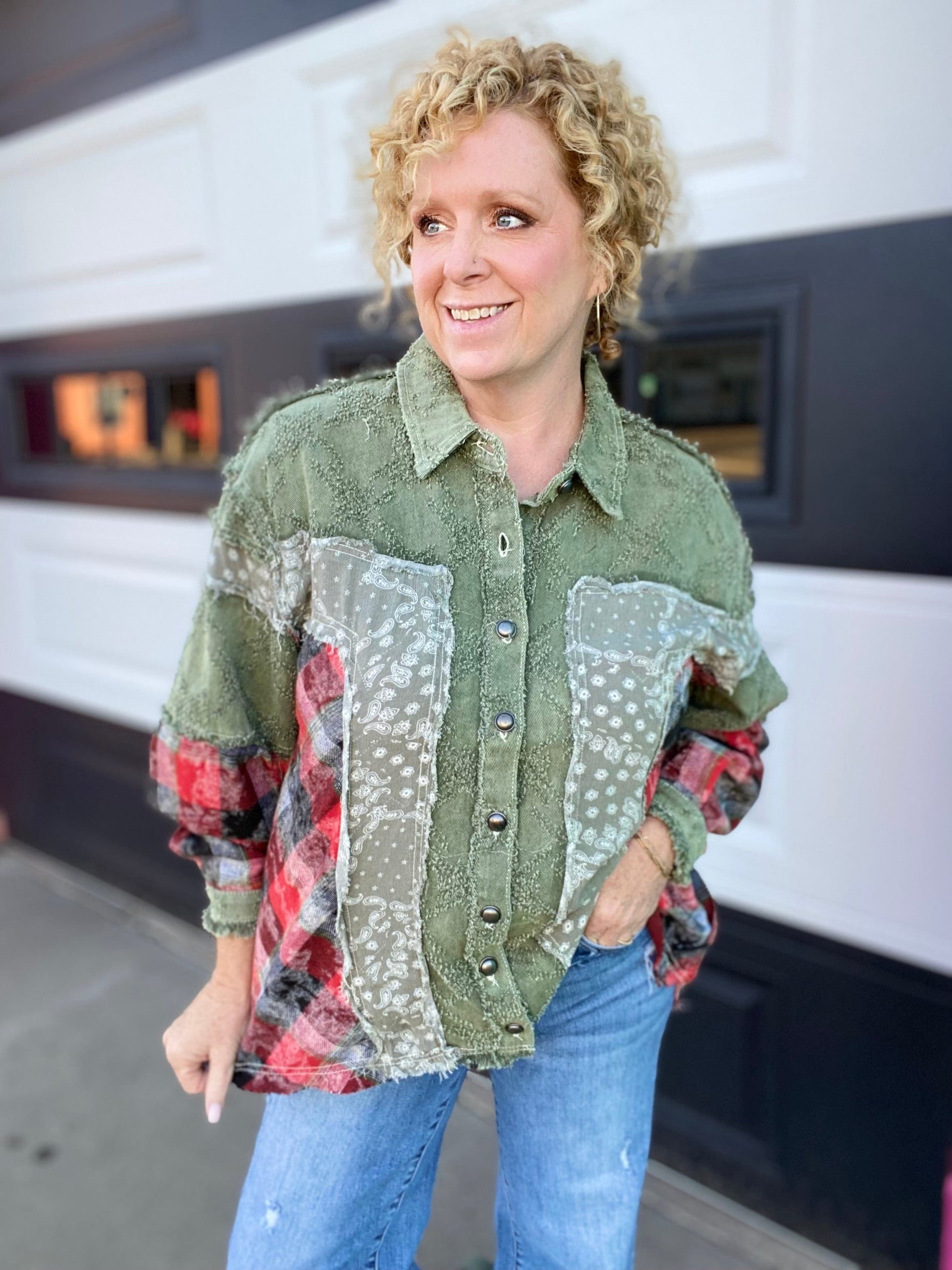 Outerwear Ansley Green and Red Shacket