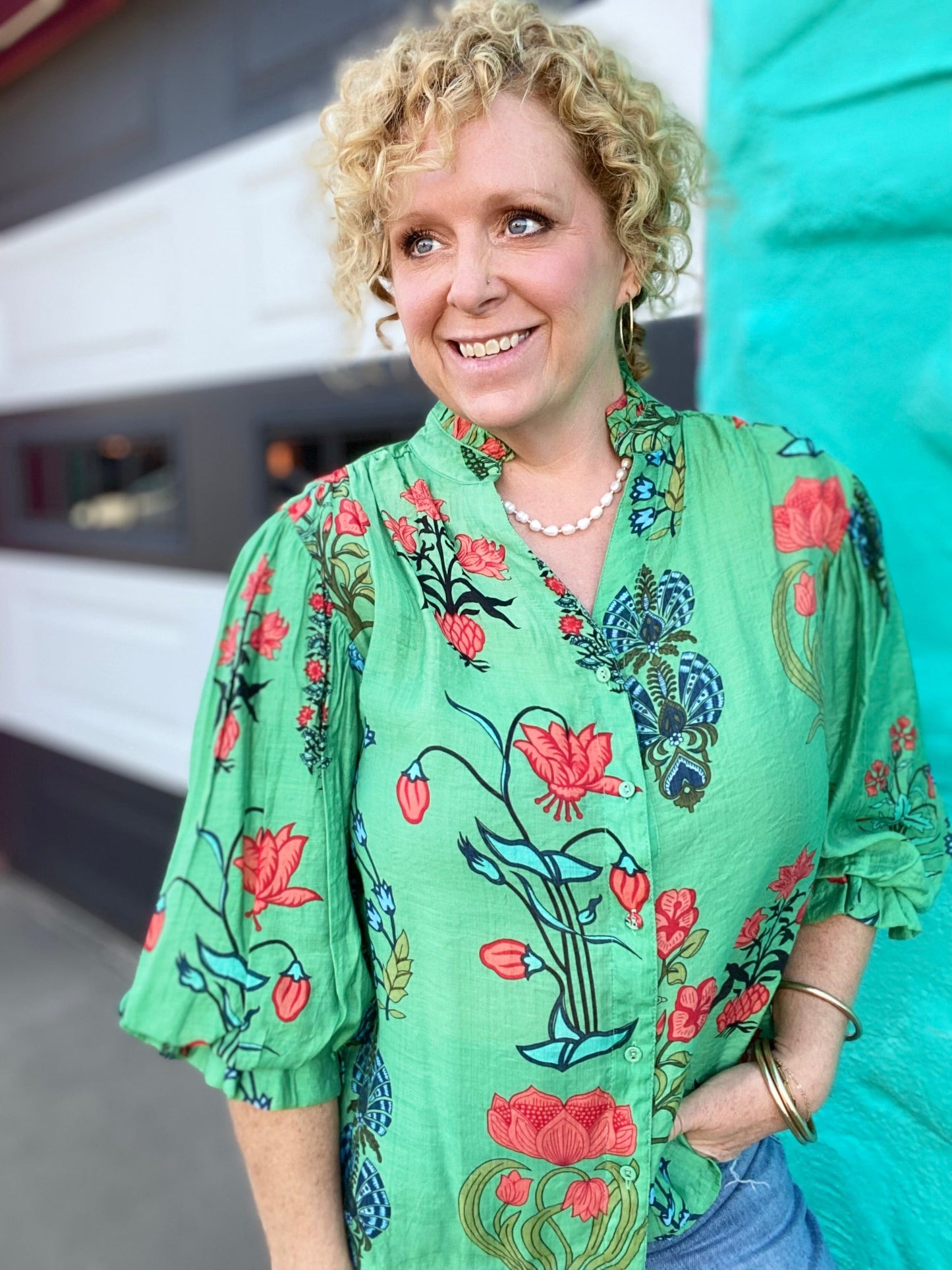 Tops Cady Floral Balloon Sleeve Top- Green