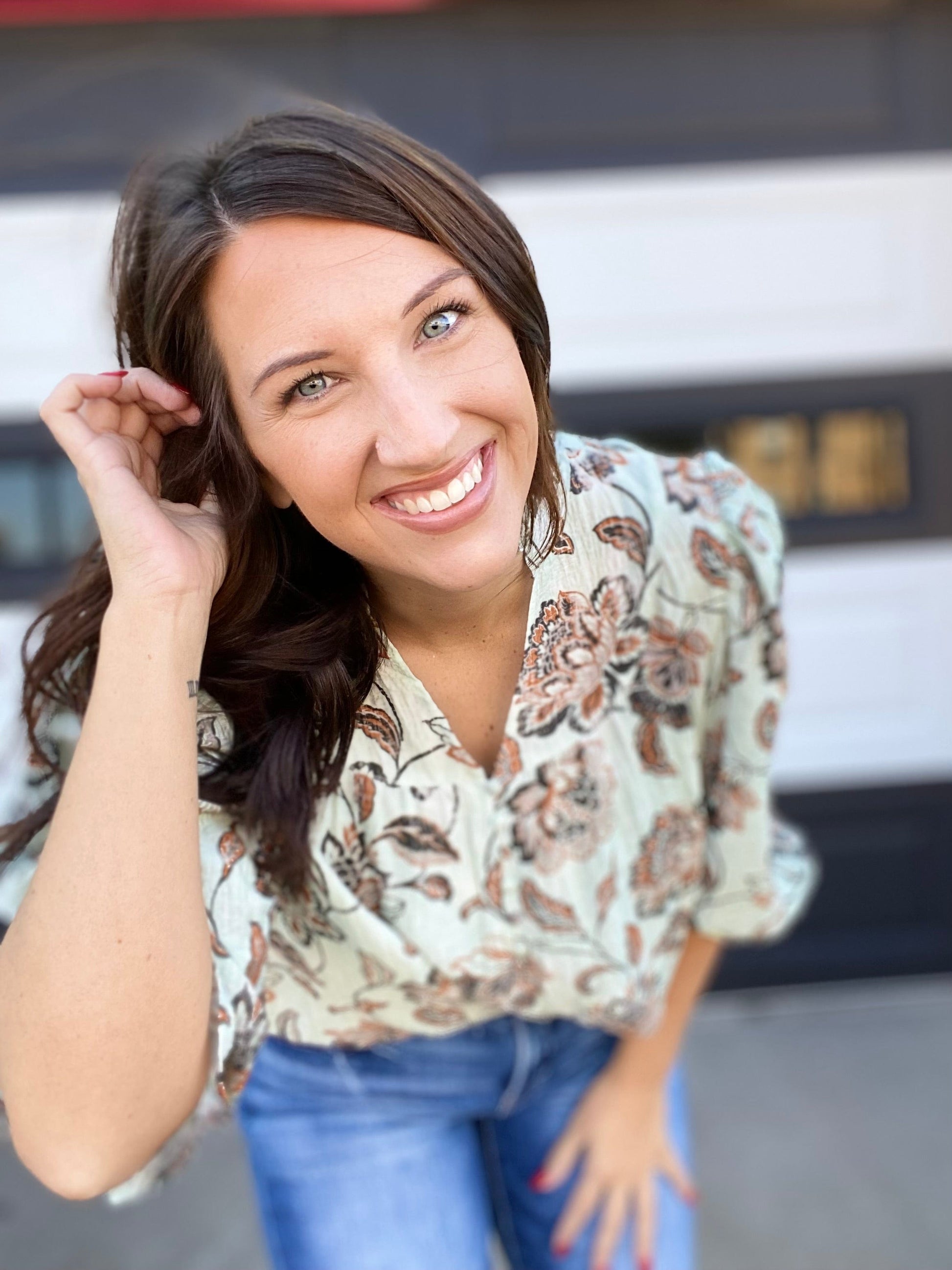 Tops Cayce Vintage Floral Blouse