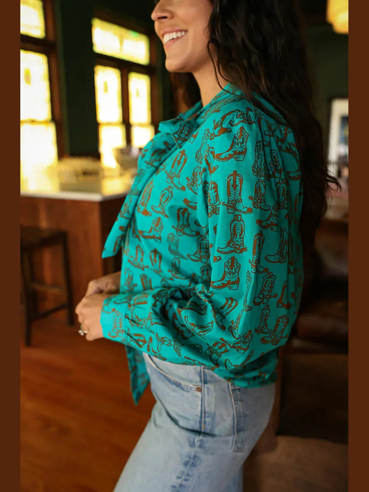 Lola Boots Blouse