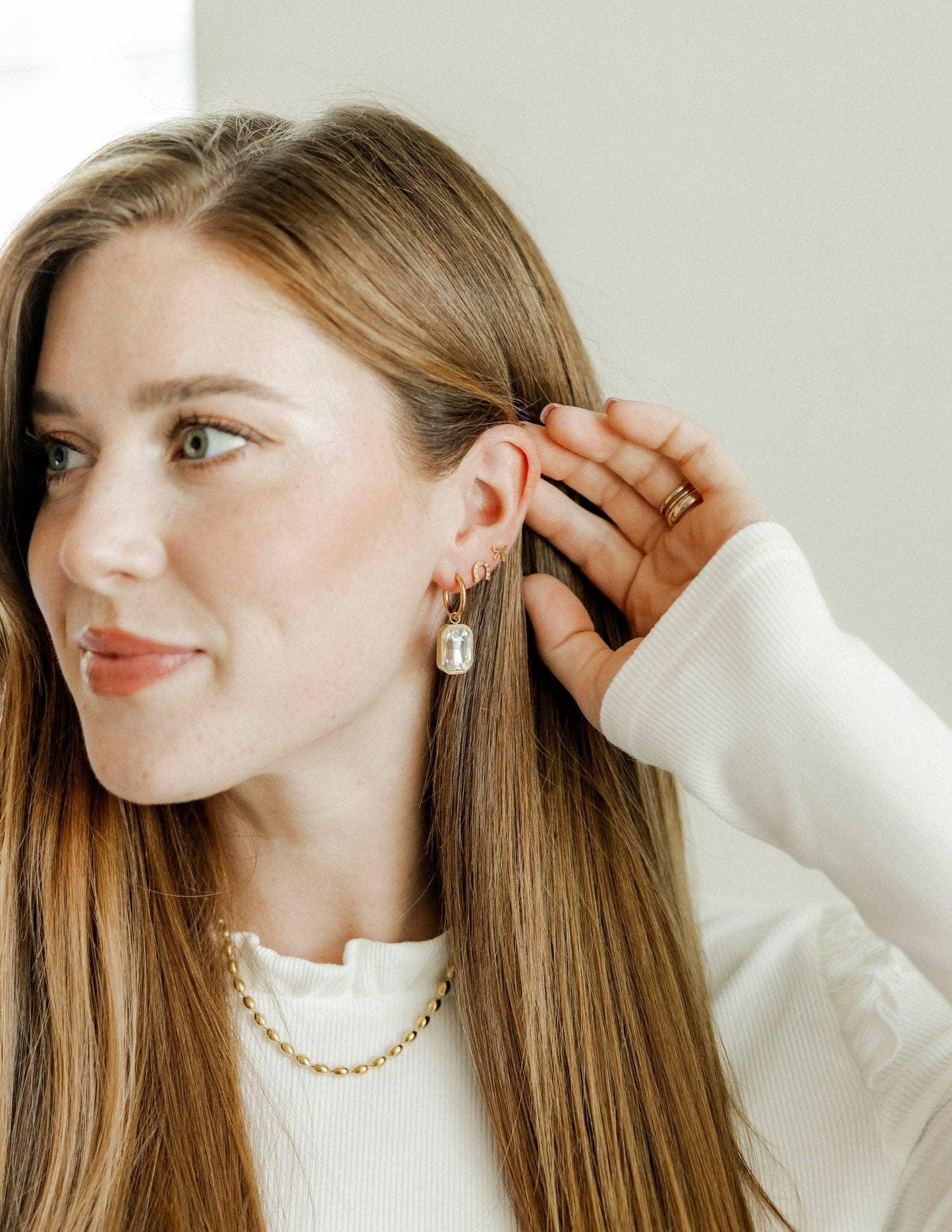 Screwback Stud Earrings - Horseshoe Gold