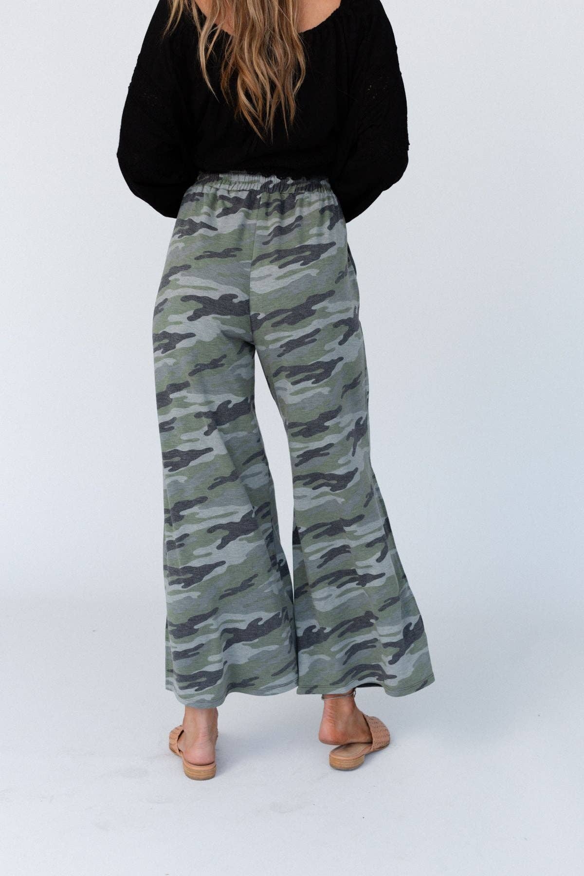 apparel Totally Casual Charcoal Camo Pant